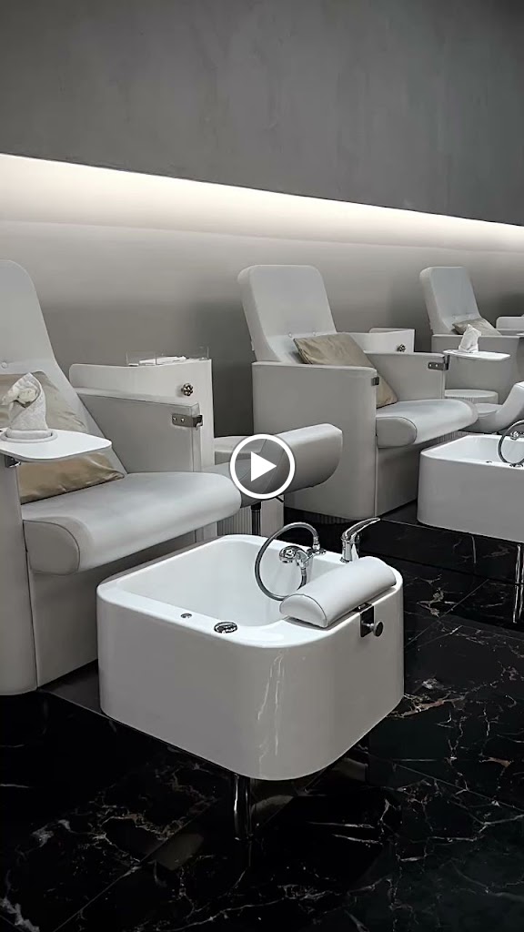 Chic and Posh Beauty Lounge Vendome - Photo 3