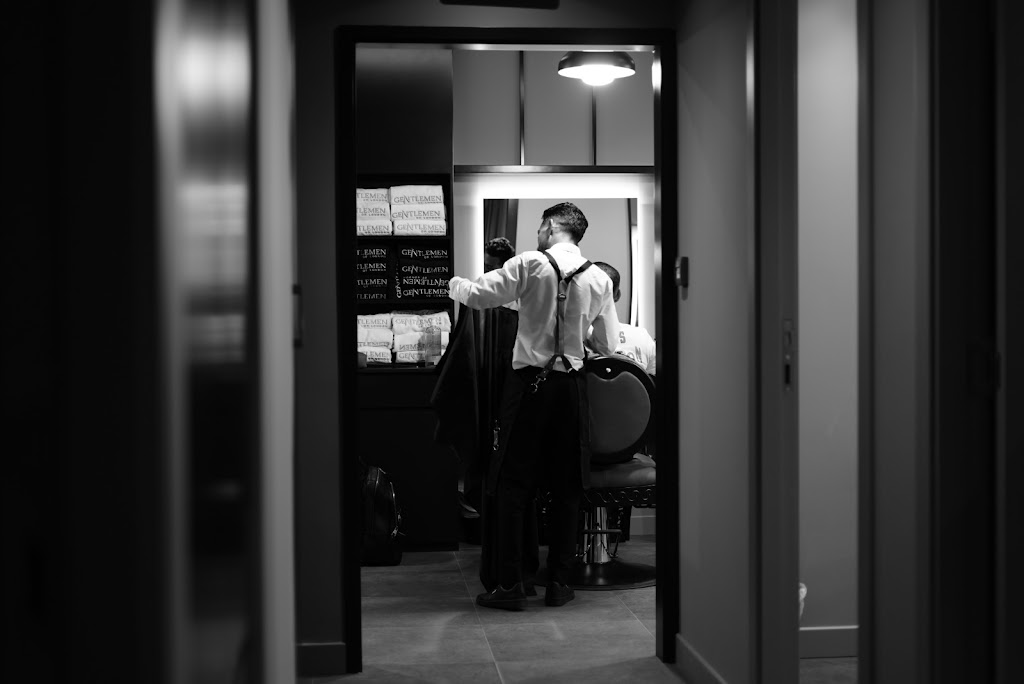 Gentlemen of London Barbershop - Photo 6