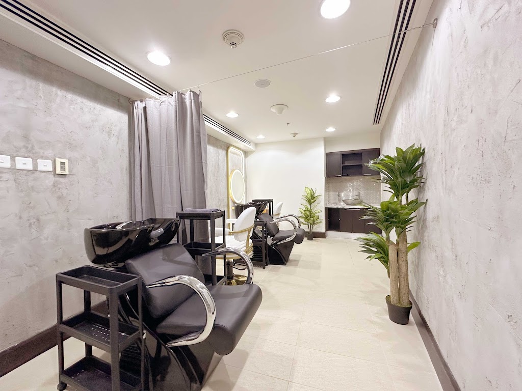 Ivy Beauty & Bubbles Marriott Marquise Doha - Photo 5