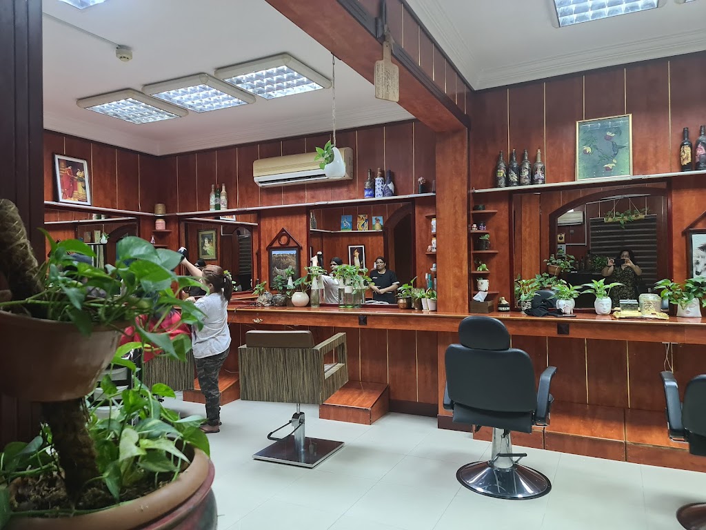 Shingari Beauty Center Singari Salon - Photo 4
