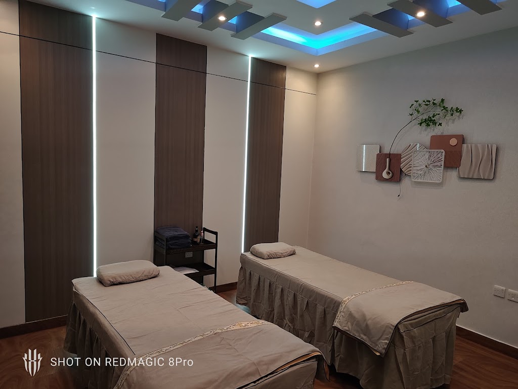 Yas mens Spa - Photo 1