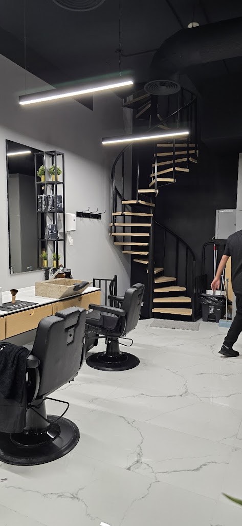 Yousef Afandi Barbershop, صالون يوسف أفندي - Photo 4